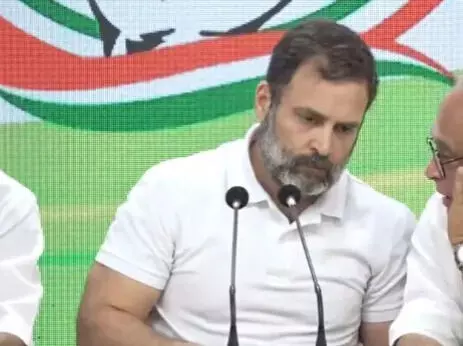 രാഹുല് ഗാന്ധിക്ക് കനത്ത തിരിച്ചടി; അയോഗ്യത തുടരുമെന്ന് ഗുജറാത്ത് ഹൈക്കോടതി രാഹുല് ഗാന്ധിക്ക് കനത്ത തിരിച്ചടി; അയോഗ്യത തുടരുമെന്ന് ഗുജറാത്ത് ഹൈക്കോടതി