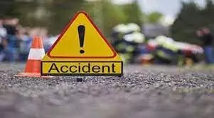 ശബരിമല തീര്ത്ഥാടകര് സഞ്ചരിച്ച ബസ് മറിഞ്ഞു; 20 പേരെ പുറത്തെടുത്തു; നിരവധി പേര്ക്ക് പരിക്ക് ശബരിമല തീര്ത്ഥാടകര് സഞ്ചരിച്ച ബസ് മറിഞ്ഞു; 20 പേരെ പുറത്തെടുത്തു; നിരവധി പേര്ക്ക് പരിക്ക്