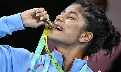 മെഴ്‌സിഡസ് ബെന്‍സ് വേണ്ട; മാതാപിതാക്കളെ ഉംറയ്ക്ക് അയക്കും: നിഖാത്ത് സെറിന്‍