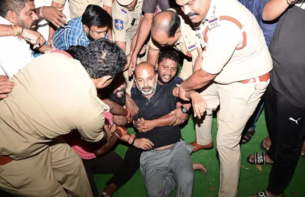 തെലങ്കാന ബിജെപി സംസ്ഥാന അധ്യക്ഷന്‍ പോലിസ് കസ്റ്റഡിയില്‍