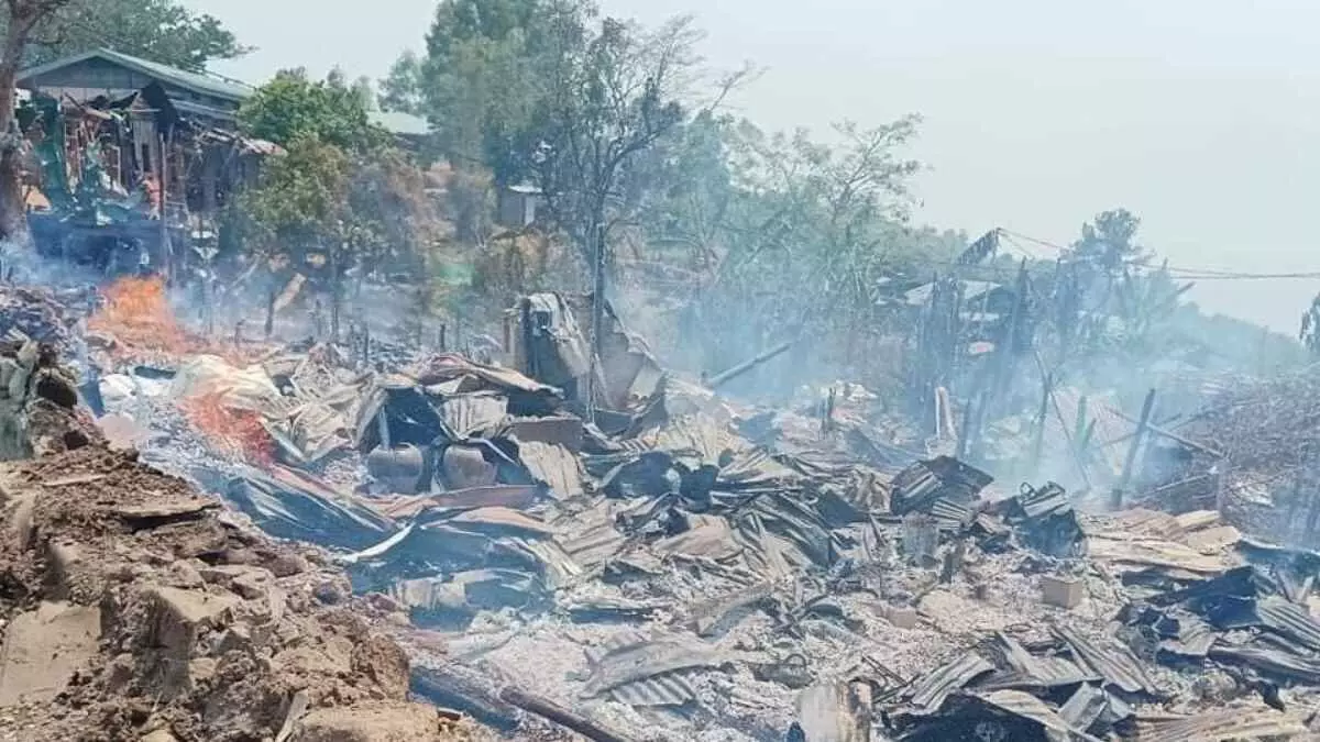 മ്യാന്മറില് പട്ടാള ഭരണകൂടത്തിന്റെ വ്യോമാക്രമണം; 100ലേറെ പേര് കൊല്ലപ്പെട്ടു മ്യാന്മറില് പട്ടാള ഭരണകൂടത്തിന്റെ വ്യോമാക്രമണം; 100ലേറെ പേര് കൊല്ലപ്പെട്ടു