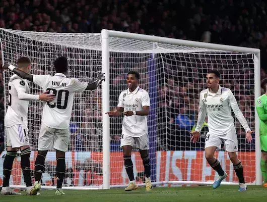 ചാംപ്യന്‍സ് ലീഗ്;ചെല്‍സിയെ പുറത്താക്കി റയല്‍ സെമിയില്‍; നപ്പോളിയും വീണു