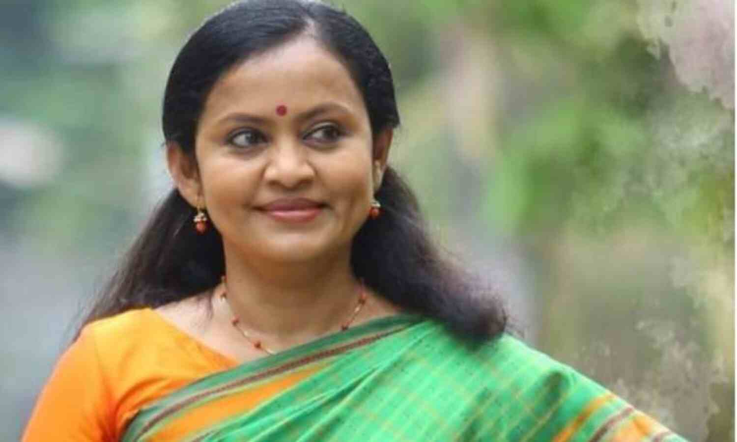 ബിജെപിയെ വെട്ടിലാക്കി ദേശീയ നേതാവ്; കൊച്ചി കോര്പറേഷനില് യുഡിഎഫിനെ പിന്തുണച്ചു ബിജെപിയെ വെട്ടിലാക്കി ദേശീയ നേതാവ്; കൊച്ചി കോര്പറേഷനില് യുഡിഎഫിനെ പിന്തുണച്ചു
