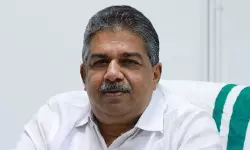 കേരളത്തെ കലാപ ഭൂമിയാക്കാനുള്ള സംഘപരിവാര്‍ നീക്കം; കേരള സ്റ്റോറി ബഹിഷ്‌കരിക്കണമെന്ന് സജി ചെറിയാന്‍