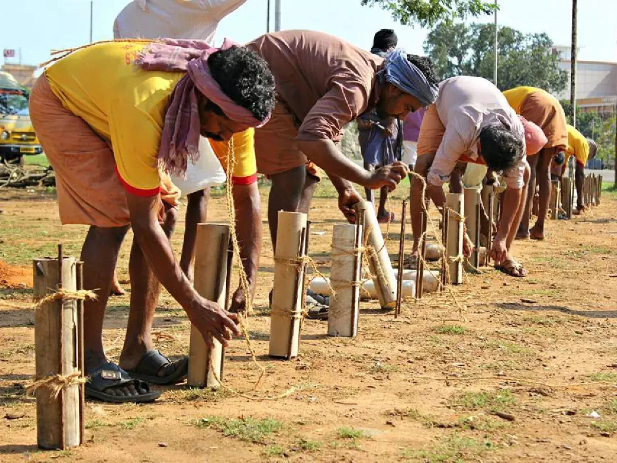 ചെറുപൂരങ്ങള്‍ എത്തിത്തുടങ്ങി; പൂരാവേശത്തിലലിയാന്‍ തൃശ്ശൂര്‍