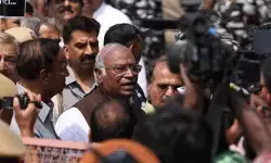 ഖാര്‍ഗെയെയും കുടുംബത്തെയും തീര്‍ത്തുകളയും; ബിജെപി സ്ഥാനാര്‍ഥിയുടെ ശബ്ദരേഖ പുറത്തുവിട്ട് കോണ്‍ഗ്രസ്