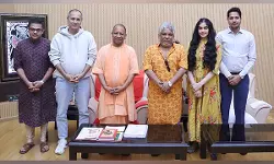 കേരള സ്റ്റോറി ടീം യോഗി ആദിത്യനാഥുമായി കൂടിക്കാഴ്ച്ച നടത്തി:നാളെ മുഖ്യമന്ത്രിക്കായി പ്രത്യേക സ്‌ക്രീനിങ്