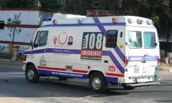 കാസര്കോട്ട് ക്രെയിന് പൊട്ടിവീണ് രണ്ടുതൊഴിലാളികള് മരിച്ചു കാസര്കോട്ട് ക്രെയിന് പൊട്ടിവീണ് രണ്ടുതൊഴിലാളികള് മരിച്ചു