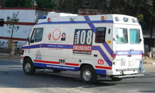 കാസര്കോട്ട് ക്രെയിന് പൊട്ടിവീണ് രണ്ടുതൊഴിലാളികള് മരിച്ചു കാസര്കോട്ട് ക്രെയിന് പൊട്ടിവീണ് രണ്ടുതൊഴിലാളികള് മരിച്ചു