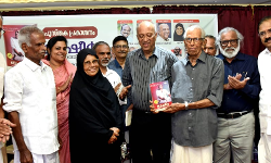 ബഷീര്‍ അനശ്വരതയുടെ താക്കോല്‍ ദൈവത്തില്‍ നിന്ന് ഏറ്റുവാങ്ങിയ എഴുത്തുകാരന്‍: എം കെ സാനു