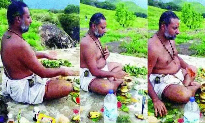 പൊന്നമ്പലമേട്ടില് കയറി പൂജ നടത്തിയ സംഭവം: വനംവകുപ്പിലെ ഒരു ജീവനക്കാരന് കൂടി പിടിയില് പൊന്നമ്പലമേട്ടില് കയറി പൂജ നടത്തിയ സംഭവം: വനംവകുപ്പിലെ ഒരു ജീവനക്കാരന് കൂടി പിടിയില്