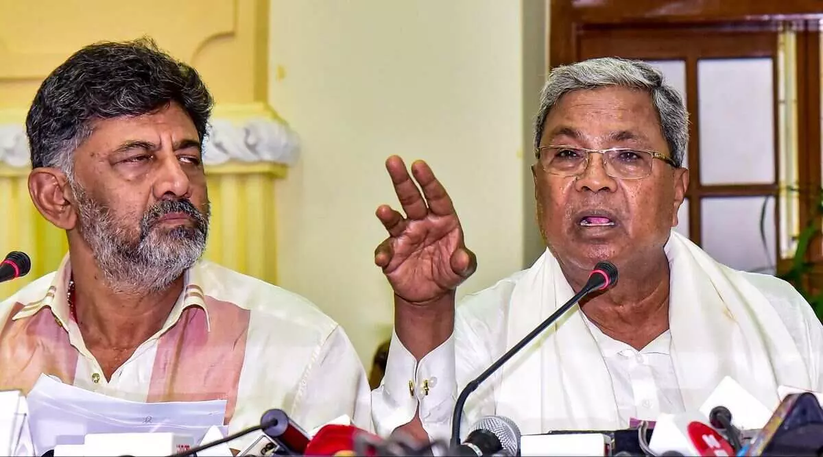 ധനകാര്യം സിദ്ധരാമയ്യക്ക് ; ശിവകുമാറിന് നഗരവികസനം; സമീര് അഹമ്മദ് ഖാന് ന്യൂനപക്ഷ ക്ഷേമം; കര്ണാടകയില് മന്ത്രിമാരുടെ വകുപ്പുകള് ഇങ്ങനെ ധനകാര്യം സിദ്ധരാമയ്യക്ക് ; ശിവകുമാറിന് നഗരവികസനം; സമീര് അഹമ്മദ് ഖാന് ന്യൂനപക്ഷ ക്ഷേമം; കര്ണാടകയില് മന്ത്രിമാരുടെ വകുപ്പുകള് ഇങ്ങനെ