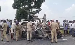 മൈസൂരുവില്‍ ഇന്നോവയും ബസ്സും കൂട്ടിയിടിച്ച് 10 മരണം