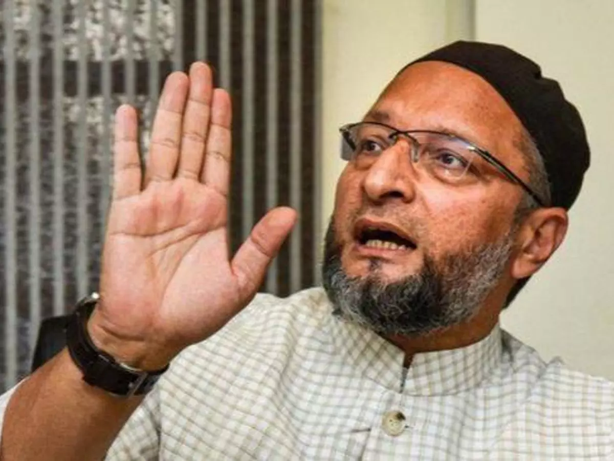 പ്രധാനമന്ത്രി പുതിയ പാര്‍ലമെന്റില്‍ പ്രവേശിപ്പിച്ചത് ഒരു മതത്തിന്റെ പ്രതിനിധികളെ മാത്രം : ഉവൈസി