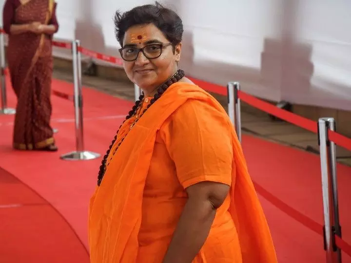 പ്രജ്ഞാ സിങ് കേരളാ സ്റ്റോറി കാണിച്ച പെണ്കുട്ടി മുസ്ലിം യുവാവിനൊപ്പം പോയി പ്രജ്ഞാ സിങ് കേരളാ സ്റ്റോറി കാണിച്ച പെണ്കുട്ടി മുസ്ലിം യുവാവിനൊപ്പം പോയി