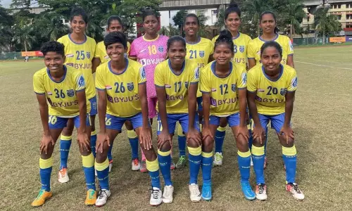 ബ്ലാസ്റ്റേഴ്‌സ് വനിതാ ടീം പ്രവര്‍ത്തനം നിര്‍ത്തി; കടുത്ത സാമ്പത്തിക പ്രതിസന്ധി