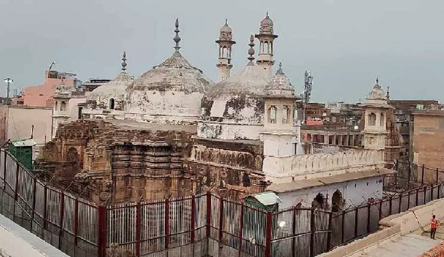 സഹപ്രവര്‍ത്തകരുടെ സമ്മര്‍ദ്ദം; ദയാവധത്തിന് അനുമതി തേടി ഗ്യാന്‍വ്യാപി മസ്ജിദിനെതിരായ ഹരജിക്കാരി