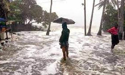 തിരുവനന്തപുരത്ത് കടലാക്രമണം ശക്തം; ആറ് വീടുകള്‍ പൂര്‍ണമായി തകര്‍ന്നു