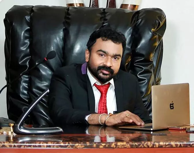 മോന്സന് മാവുങ്കലിന് പോക്സോ കേസില് ജീവപര്യന്തം തടവും പിഴയും മോന്സന് മാവുങ്കലിന് പോക്സോ കേസില് ജീവപര്യന്തം തടവും പിഴയും