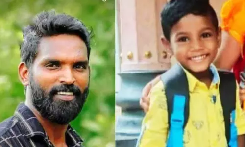 കോട്ടയം വൈക്കത്ത് വള്ളംമുങ്ങി നാലുവയസ്സുള്ള കുട്ടിയടക്കം രണ്ടുപേര്‍ മരിച്ചു