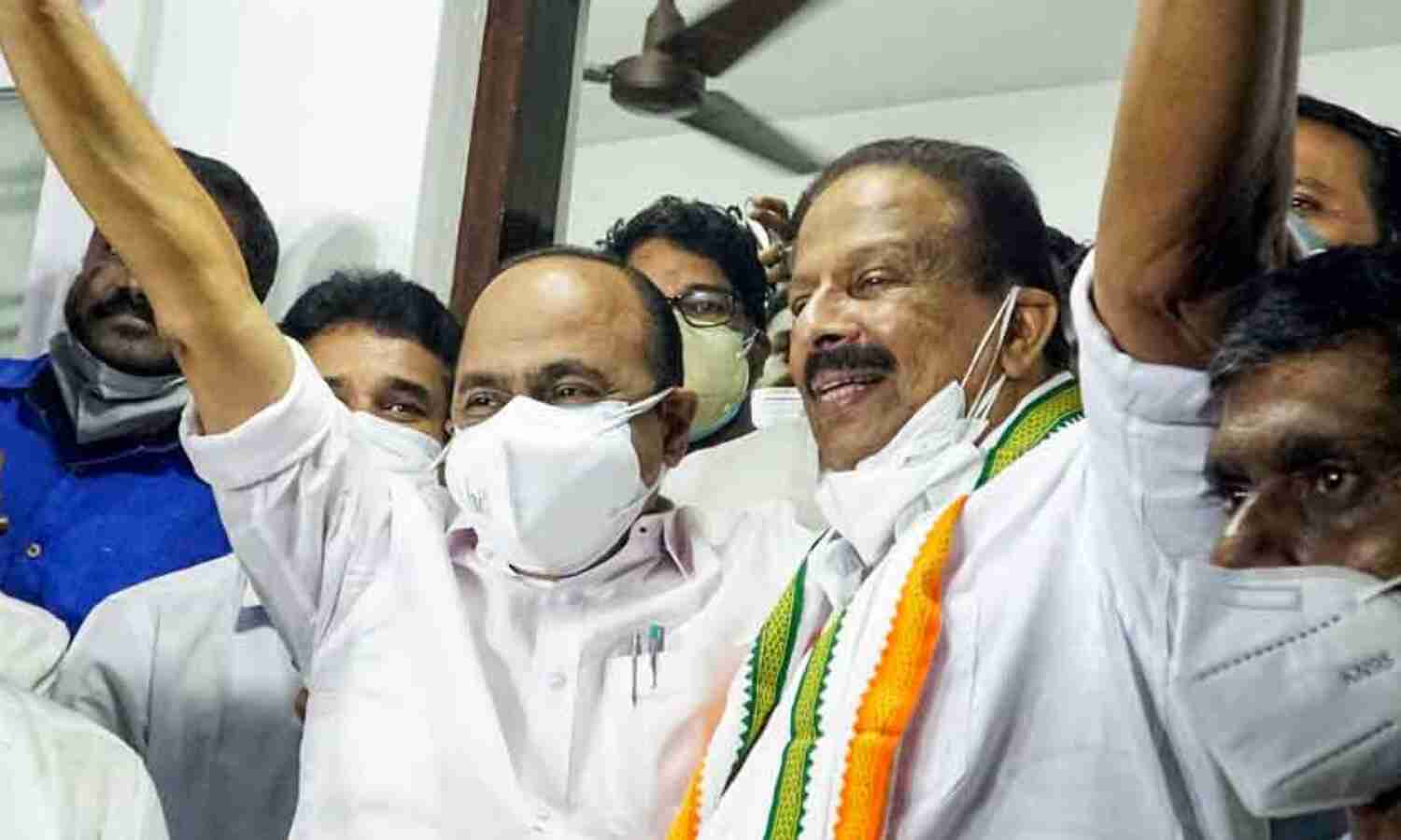 ആവശ്യമെങ്കില് മാറിനില്ക്കുമെന്ന് കെ സുധാകരന്; ഒറ്റക്കെട്ടായി സംരക്ഷിക്കുമെന്ന് വി ഡി സതീശന് ആവശ്യമെങ്കില് മാറിനില്ക്കുമെന്ന് കെ സുധാകരന്; ഒറ്റക്കെട്ടായി സംരക്ഷിക്കുമെന്ന് വി ഡി സതീശന്