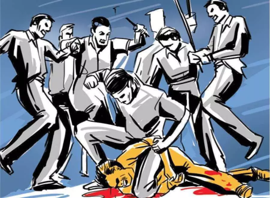 ബീഫ് കടത്തിയെന്നാരോപണം: മഹാരാഷ്ട്രയില് മുസ്ലിം യുവാവിനെ ഹിന്ദുത്വര് മര്ദ്ദിച്ചുകൊന്നു ബീഫ് കടത്തിയെന്നാരോപണം: മഹാരാഷ്ട്രയില് മുസ്ലിം യുവാവിനെ ഹിന്ദുത്വര് മര്ദ്ദിച്ചുകൊന്നു