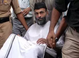 മഅ്ദനി കേരളത്തിലേക്ക് തിരിച്ചു; രാത്രി ഏഴോടെ നെടുമ്പാശ്ശേരിയിലെത്തും മഅ്ദനി കേരളത്തിലേക്ക് തിരിച്ചു; രാത്രി ഏഴോടെ നെടുമ്പാശ്ശേരിയിലെത്തും