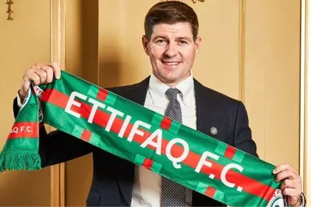 അല് ഇത്തിഫാഖിനെ സ്റ്റീവന് ജെറാഡ് പരിശീലിപ്പിക്കും അല് ഇത്തിഫാഖിനെ സ്റ്റീവന് ജെറാഡ് പരിശീലിപ്പിക്കും