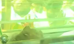 ഉമ്മന്‍ചാണ്ടിയുടെ മൃതദേഹം തിരുവനന്തപുരത്ത് എത്തിച്ചു; പുതുപ്പള്ളി ഹൗസ് ദുഖസാന്ദ്രം