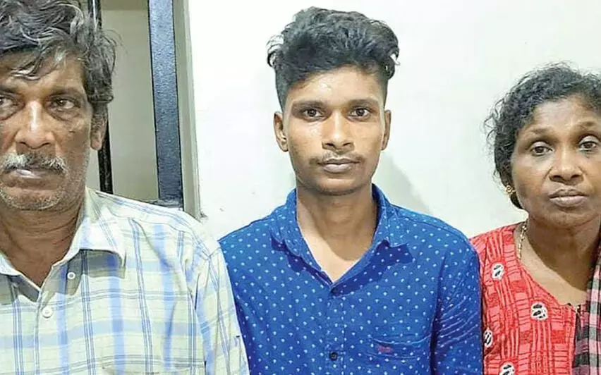 യുവാവിനെ കൈകാലുകള് കെട്ടി കയര്കൊണ്ട് കഴുത്തുഞെരിച്ച് കൊന്നു; മാതാപിതാക്കളും സഹോദരനും അറസ്റ്റില് യുവാവിനെ കൈകാലുകള് കെട്ടി കയര്കൊണ്ട് കഴുത്തുഞെരിച്ച് കൊന്നു; മാതാപിതാക്കളും സഹോദരനും അറസ്റ്റില്