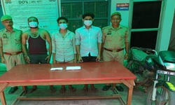 ഇമാമിന്റെ മകനെ തോക്ക് ചൂണ്ടി ജയ് ശ്രീറാം വിളിപ്പിച്ചു; രണ്ടു പേര് അറസ്റ്റില് ഇമാമിന്റെ മകനെ തോക്ക് ചൂണ്ടി ജയ് ശ്രീറാം വിളിപ്പിച്ചു; രണ്ടു പേര് അറസ്റ്റില്