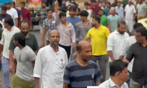 അമ്പലനടയില്‍ കെട്ടിത്തൂക്കി; പച്ചയ്ക്കിട്ട് കത്തിക്കും...;  യൂത്ത് ലീഗ് മണിപ്പൂര്‍ റാലിയില്‍ പ്രകോപന മുദ്രാവാക്യം വിളിച്ചയാളെ പുറത്താക്കി