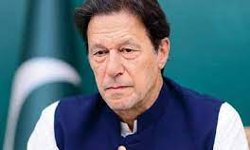 പാകിസ്താന്‍ മുന്‍ പ്രധാനമന്ത്രി ഇമ്രാന്‍ ഖാന് മൂന്ന് വര്‍ഷം തടവുശിക്ഷ; മത്സരിക്കുന്നതിനും വിലക്ക്