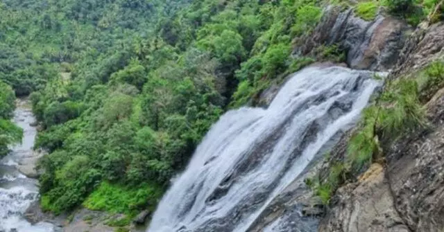 ഇടുക്കിയില്‍ വെള്ളച്ചാട്ടത്തില്‍ വീണ് രണ്ട് വിദ്യാര്‍ഥികള്‍ മരിച്ചു