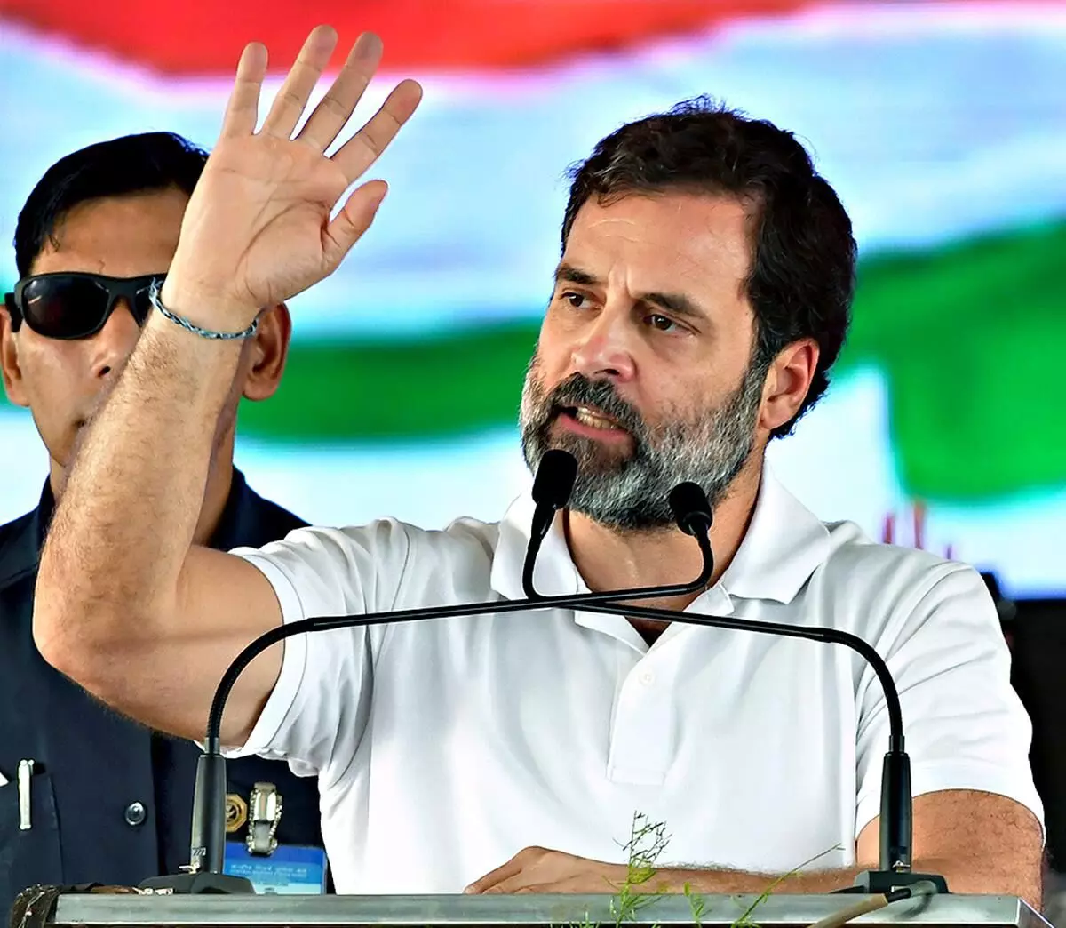 രാഹുല് ഗാന്ധിയുടെ ലോക്സഭാംഗത്വം പുനഃസ്ഥാപിച്ചു; ഇന്ന് പാര്ലമെന്റിലെത്തിയേക്കും രാഹുല് ഗാന്ധിയുടെ ലോക്സഭാംഗത്വം പുനഃസ്ഥാപിച്ചു; ഇന്ന് പാര്ലമെന്റിലെത്തിയേക്കും