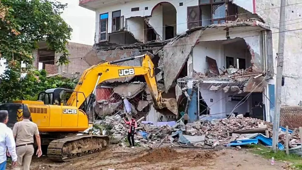 പ്രത്യേകസമുദായത്തിന്റെ കെട്ടിടങ്ങള്‍ ഇടിച്ചു നിരത്തുന്നത് അംഗീകരിക്കാനാകില്ല; പഞ്ചാബ് ഹരിയാന