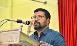 ദേശീയ പതാകയെ വികലമാക്കി: പോസ്റ്റ് ഓഫിസ് വഴി വിതരണത്തിനെത്തിച്ച ദേശീയ പതാകകളുടെ വിതരണം നിര്‍ത്തിവെയ്ക്കണം: കൃഷ്ണന്‍ എരഞ്ഞിക്കല്‍