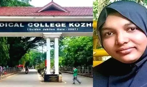 വയറ്റില് കത്രിക കുടുങ്ങിയ സംഭവം; പുതുക്കിയ പ്രതിപ്പട്ടികയില് രണ്ടു ഡോക്ടര്മാര്മാരും രണ്ടു നഴ്സുമാരും വയറ്റില് കത്രിക കുടുങ്ങിയ സംഭവം; പുതുക്കിയ പ്രതിപ്പട്ടികയില് രണ്ടു ഡോക്ടര്മാര്മാരും രണ്ടു നഴ്സുമാരും