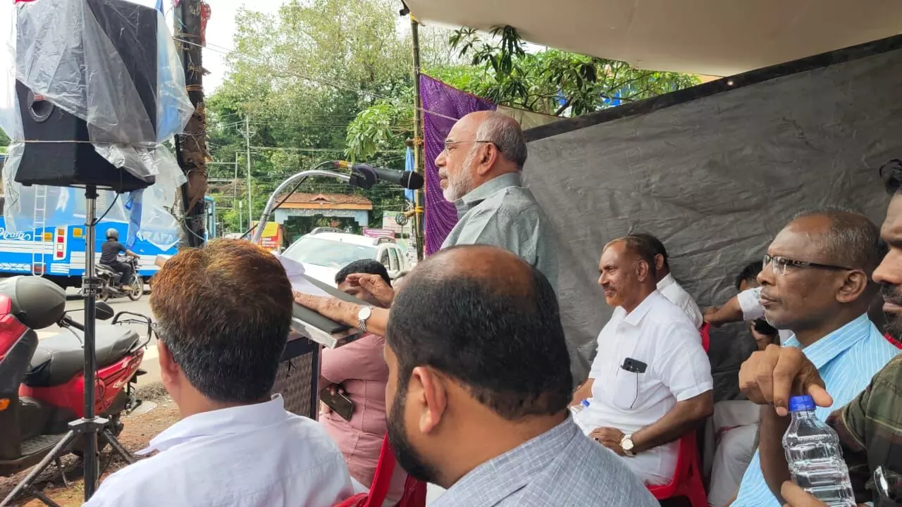 താനൂര് കസ്റ്റഡി മരണം; പോസ്റ്റ്മോര്ട്ടം നടത്തിയ ഡോക്ടറെ അടക്കം ഭയപെടുത്താന് നീക്കം: കെ പി എ മജീദ് താനൂര് കസ്റ്റഡി മരണം; പോസ്റ്റ്മോര്ട്ടം നടത്തിയ ഡോക്ടറെ അടക്കം ഭയപെടുത്താന് നീക്കം: കെ പി എ മജീദ്