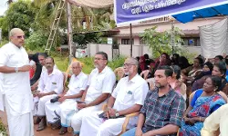 മുഴപ്പിലങ്ങാട് മഠം സമരപ്പന്തല്‍ എസ് ഡി പി ഐ ജില്ലാ പ്രസിഡന്റ് സന്ദര്‍ശിച്ചു