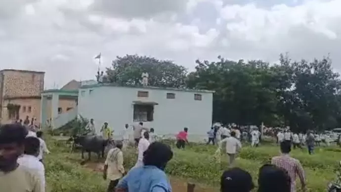 കര്ണാടകയില് കന്നുകാലി കച്ചവടക്കാര്ക്കു നേരെ ശ്രീരാമസേന ആക്രമണം; ആറുപേര്ക്ക് പരിക്ക് കര്ണാടകയില് കന്നുകാലി കച്ചവടക്കാര്ക്കു നേരെ ശ്രീരാമസേന ആക്രമണം; ആറുപേര്ക്ക് പരിക്ക്