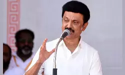 കേരളവും തമിഴ്‌നാടും ഇരട്ടക്കുഴല്‍ തോക്കുപോലെ പ്രവര്‍ത്തിക്കണം: എം കെ സ്റ്റാലിന്‍