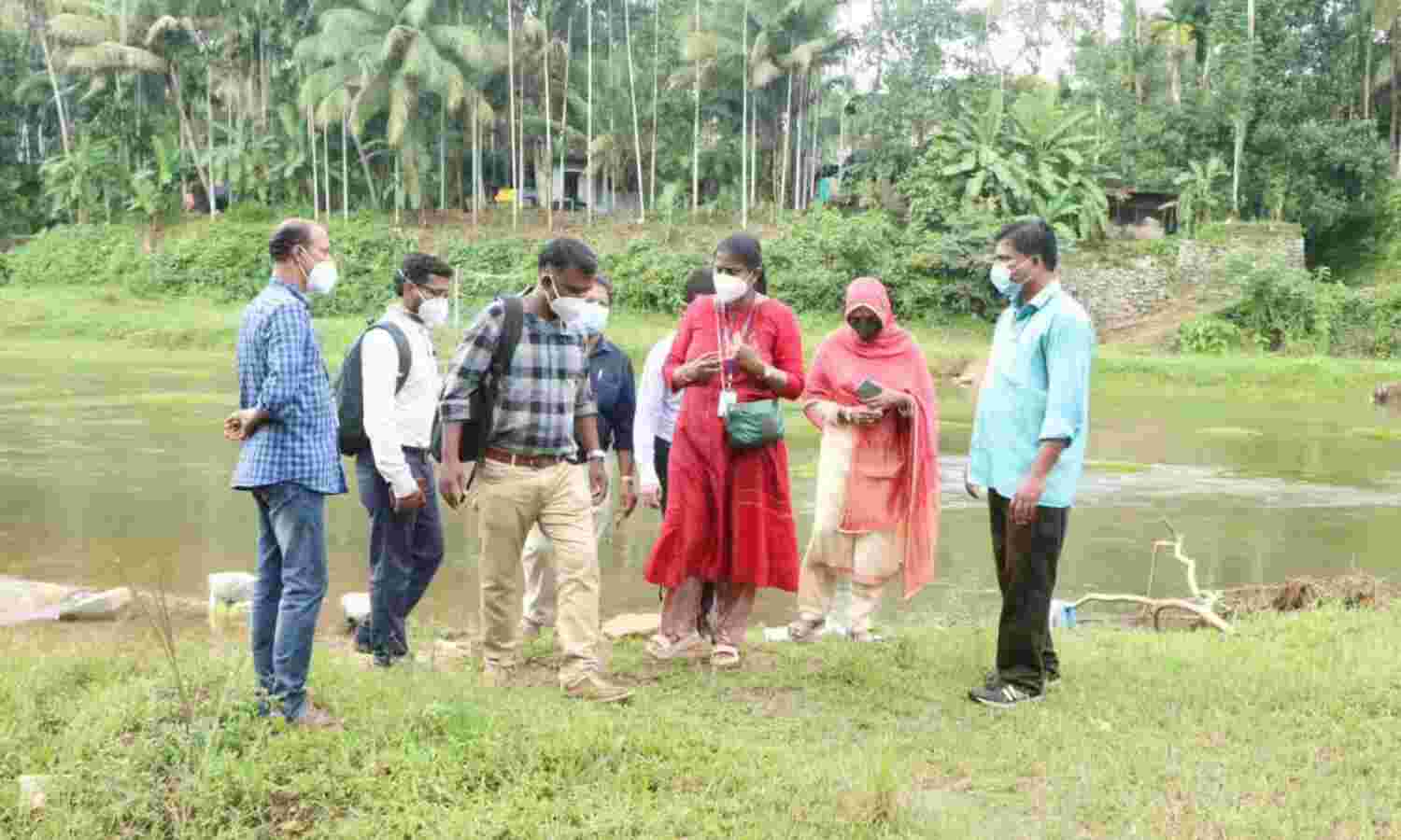 നിപ പ്രതിരോധ പ്രവര്ത്തനം: കേന്ദ്ര സംഘം കുറ്റിയാടിയില് സന്ദര്ശനം നടത്തി നിപ പ്രതിരോധ പ്രവര്ത്തനം: കേന്ദ്ര സംഘം കുറ്റിയാടിയില് സന്ദര്ശനം നടത്തി