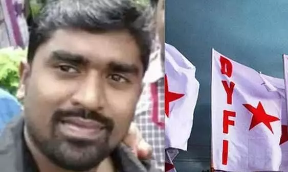 പ്രായപൂര്ത്തിയാകാത്ത പെണ്കുട്ടിയെ പീഡിപ്പിച്ച കേസില് ഡി.വൈ.എഫ്.ഐ നേതാവ് അറസ്റ്റില് പ്രായപൂര്ത്തിയാകാത്ത പെണ്കുട്ടിയെ പീഡിപ്പിച്ച കേസില് ഡി.വൈ.എഫ്.ഐ നേതാവ് അറസ്റ്റില്