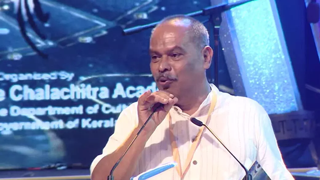 മാധ്യമപ്രവര്ത്തകയോട് മോശമായി പെരുമാറിയെന്ന പരാതി; നടന് അലന്സിയറിനെതിരേ കേസ് മാധ്യമപ്രവര്ത്തകയോട് മോശമായി പെരുമാറിയെന്ന പരാതി; നടന് അലന്സിയറിനെതിരേ കേസ്