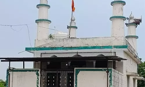 കര്‍ണാടകയില്‍ മുസ് ലിം പള്ളിയില്‍ക്കയറി കാവി പതാക കെട്ടി; അന്വേഷണം ഊര്‍ജ്ജിതമെന്ന് പോലിസ്