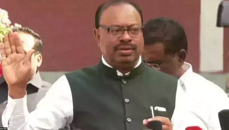 പാര്‍ട്ടിക്കെതിരെ വാര്‍ത്ത നല്‍കുന്ന മാധ്യമപ്രവര്‍ത്തകരെ  സത്കരിക്കണമെന്ന് ചന്ദ്രശേഖര്‍ ബവന്‍കുലെ