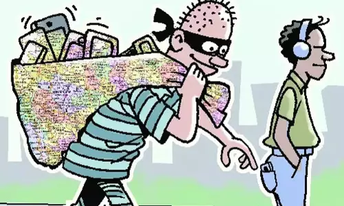 നബിദിനാഘോഷ സമയത്തിനിടെ മോഷണം; പ്രവാസിയുടെ വീട്ടില്‍നിന്ന് 35 പവന്‍ കവര്‍ന്നു