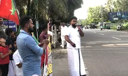 റോഡിന്റെ ശോചനീയാവസ്ഥക്കെതിരെ എസ് ഡി പി ഐ പ്രതിഷേധം