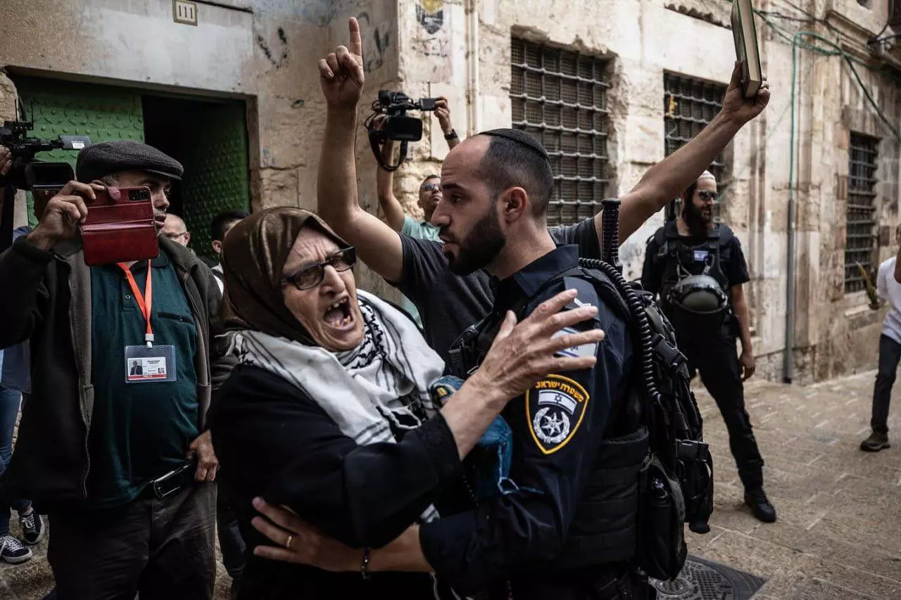 യുദ്ധക്കളമായി പശ്ചിമേഷ്യ; ചിത്രങ്ങളിലൂടെ...